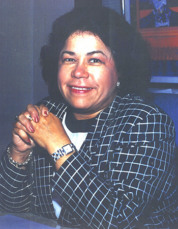 Dr. Isaura Santiago